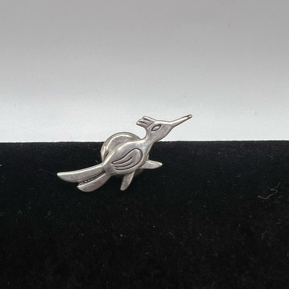 Vintage Sterling Silver Roadrunner Pin Signed JP - Picture 1 of 3